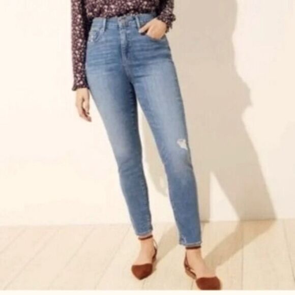 NEW LOFT Ann Taylor 'Curvy Skinny' Distressed Medium Blue Jean - Picture 1 of 13